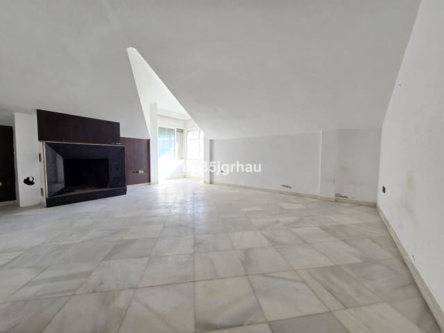 3 chambre Appartement à vendre à Estepona avec garage - 399 000 € (Ref: 9478933)