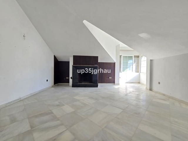 3 chambre Appartement à vendre à Estepona avec garage - 399 000 € (Ref: 9478933)