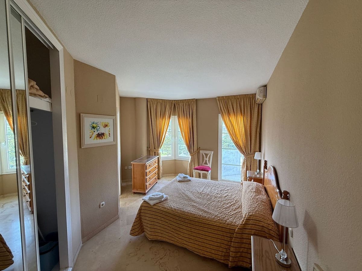 3 sypialnia Penthouse na sprzedaż w Mijas z basenem garażem - 399 000 € (Ref: 9478934)