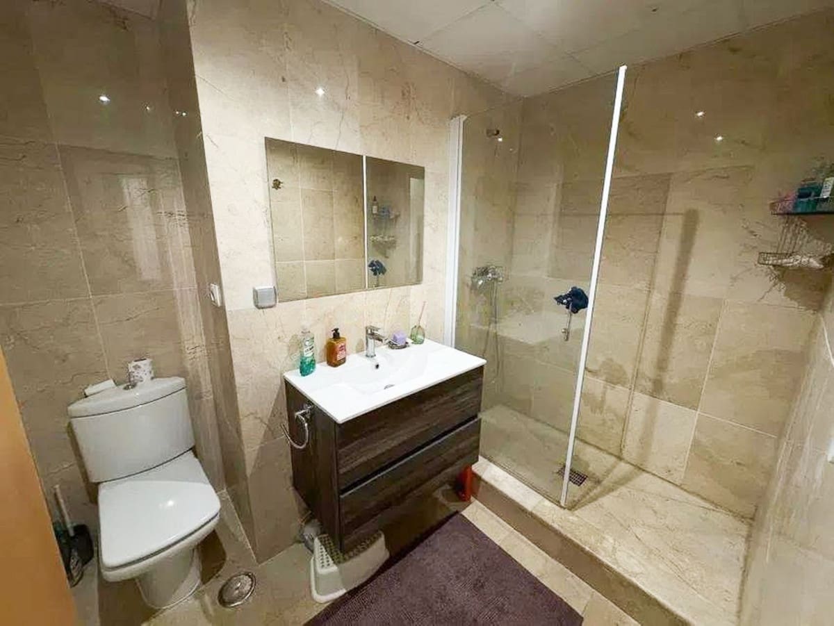 2 bedroom Apartment for sale in Benahavis with pool garage - € 400,000 (Ref: 9478937)