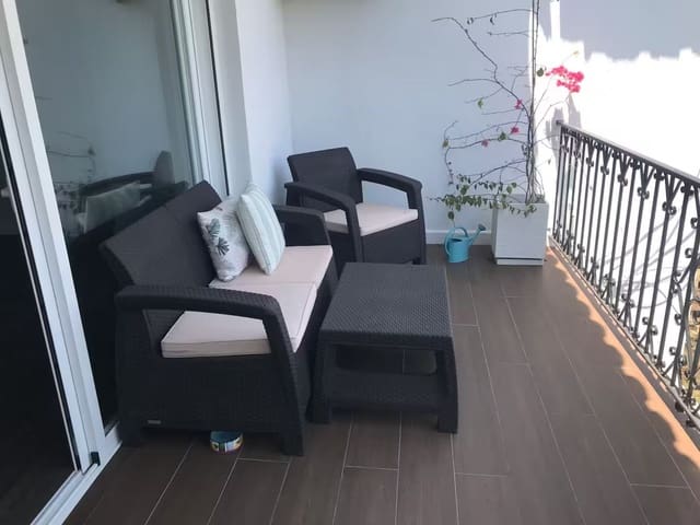 Apartamento de 3 habitaciones en Nueva Andalucia, Marbella en venta - 403.000 € (Ref: 9478938)