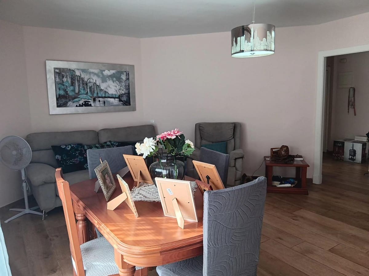 3 makuuhuone Huoneisto myytävänä paikassa Estepona mukana 
autotalli - 410 000 € (Ref: 9478940)