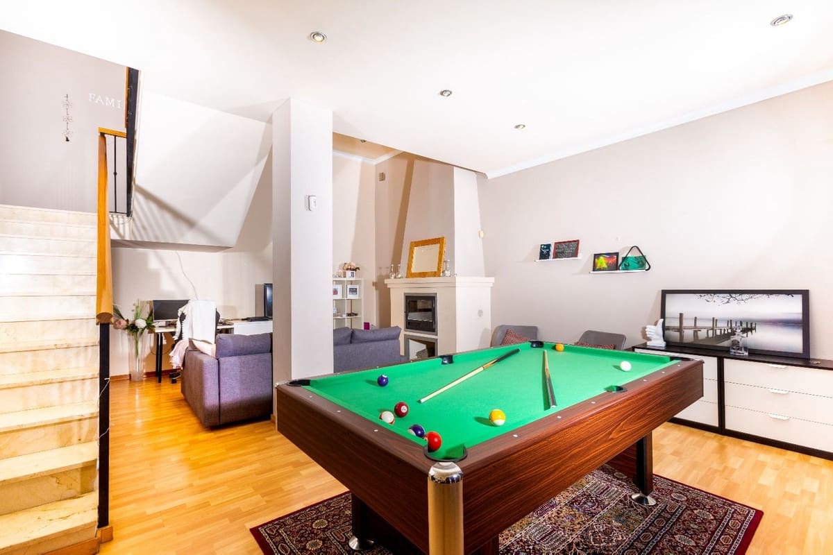 4 sypialnia Dom na sprzedaż w Fuengirola z basenem garażem - 410 000 € (Ref: 9478941)