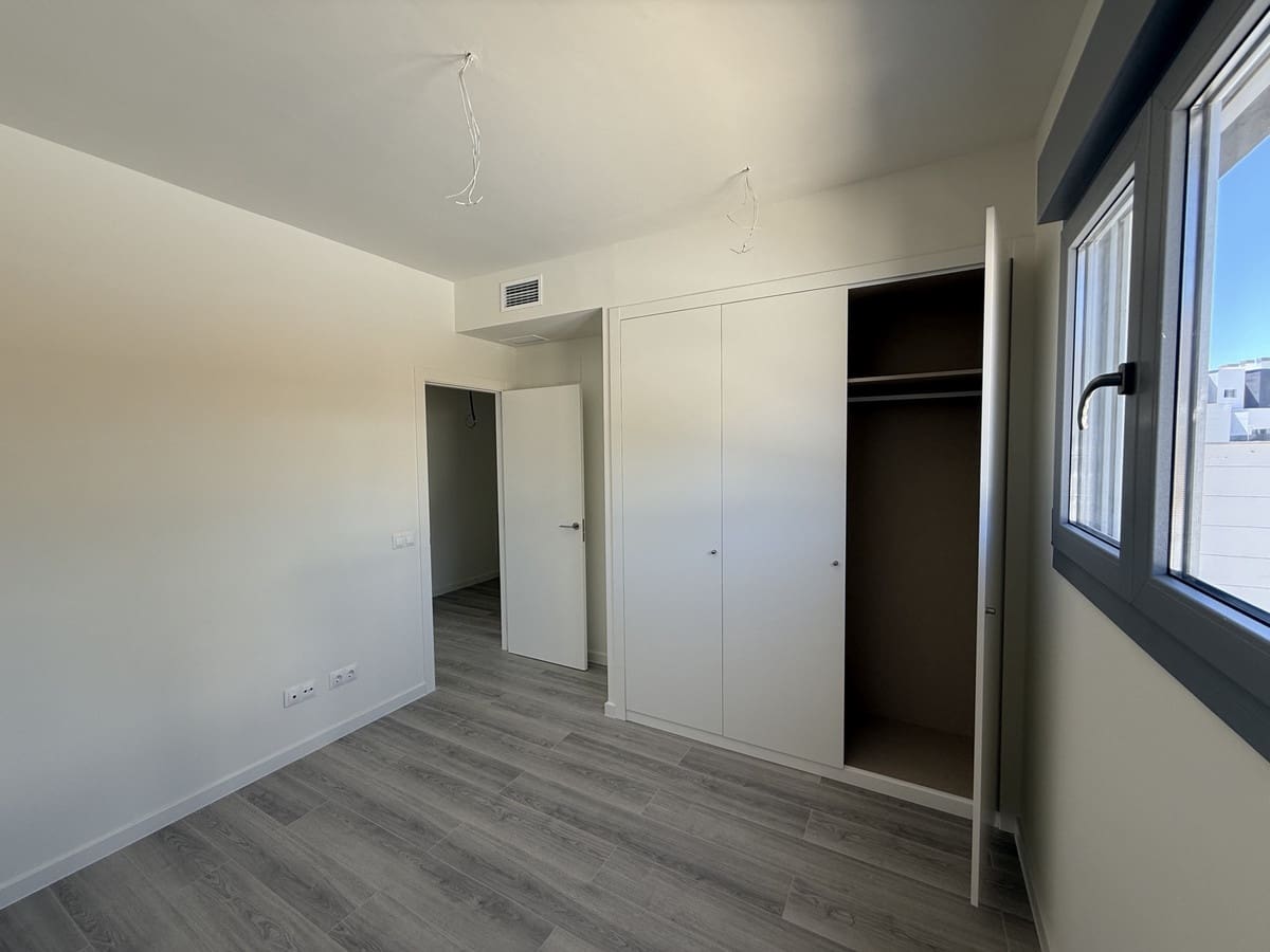 2 chambre Appartement à vendre à Estepona avec piscine garage - 415 000 € (Ref: 9478967)