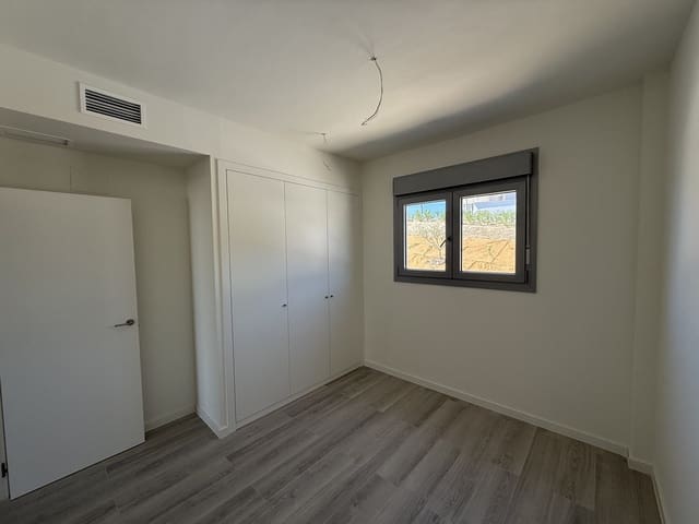 2 chambre Appartement à vendre à Estepona avec piscine garage - 415 000 € (Ref: 9478967)