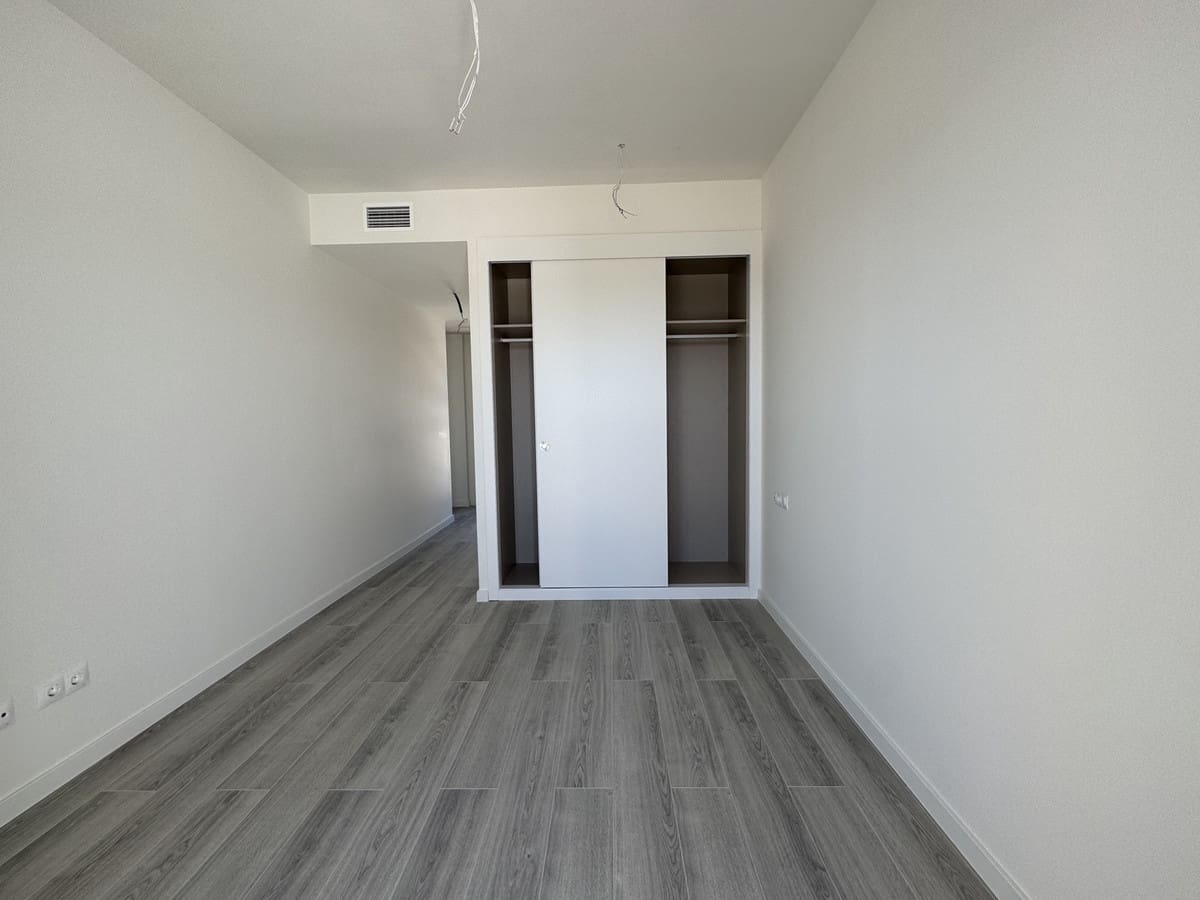 2 chambre Appartement à vendre à Estepona avec piscine garage - 415 000 € (Ref: 9478967)