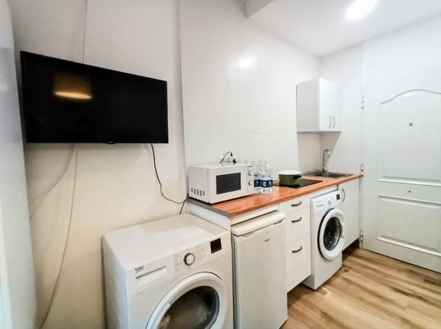 Studio for sale in Torremolinos - € 155,000 (Ref: 9478968)