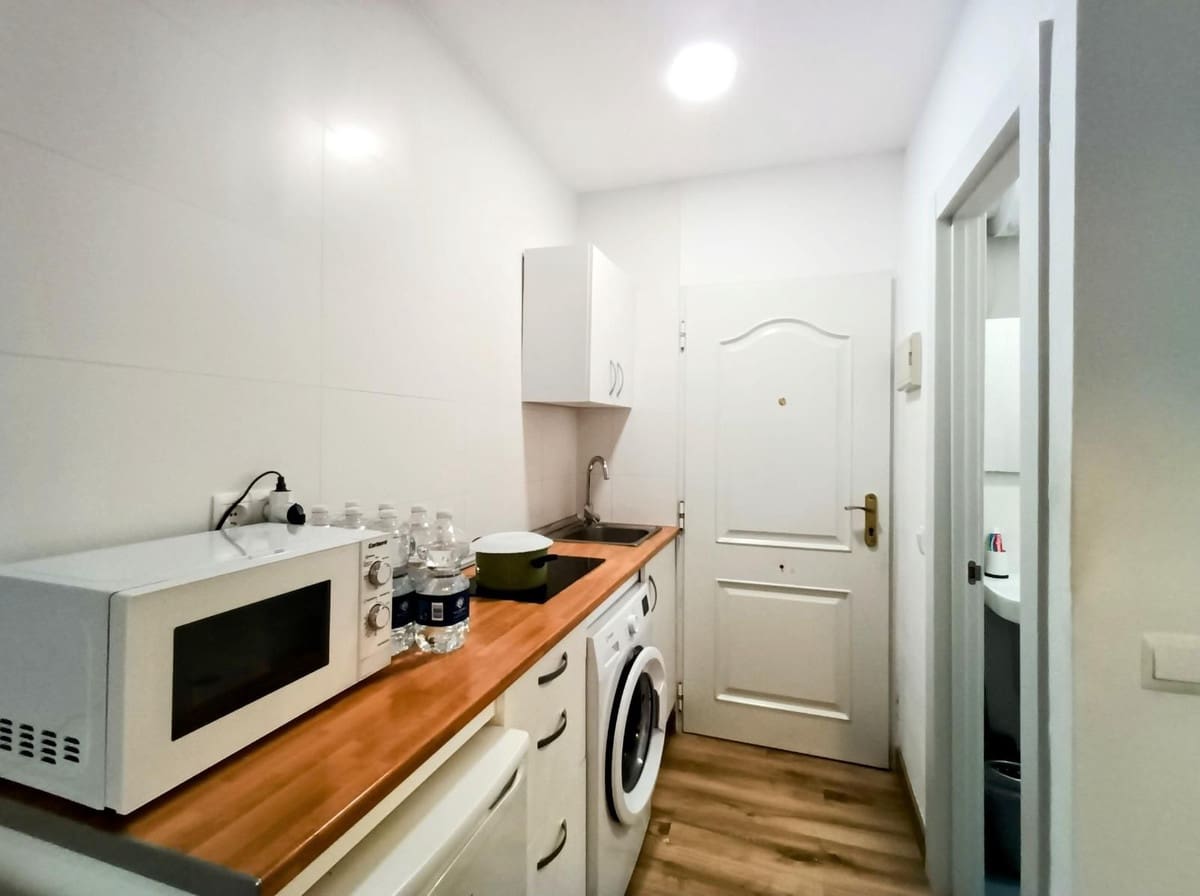 Studio for sale in Torremolinos - € 155,000 (Ref: 9478968)