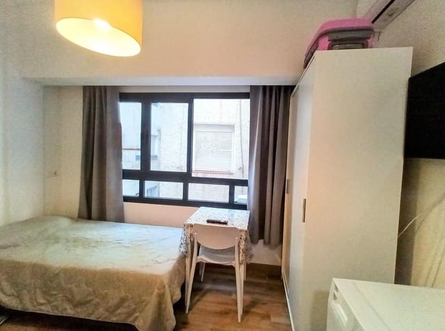 Studio for sale in Torremolinos - € 155,000 (Ref: 9478968)