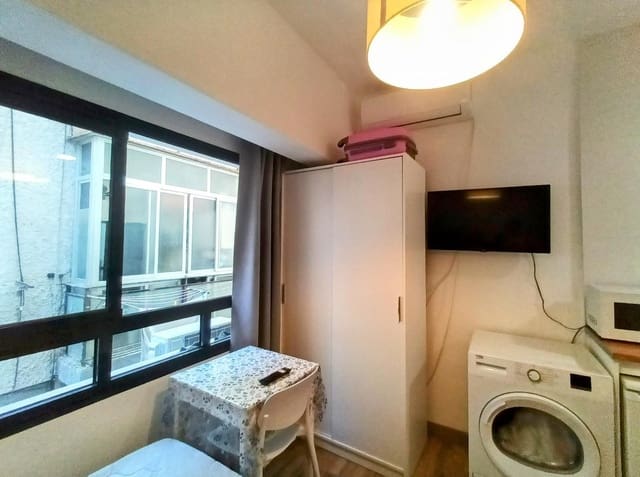 Studio for sale in Torremolinos - € 155,000 (Ref: 9478968)