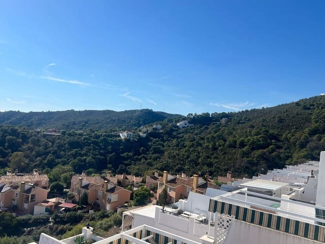 1 bedroom Penthouse for sale in Estepona - € 165,000 (Ref: 9478969)