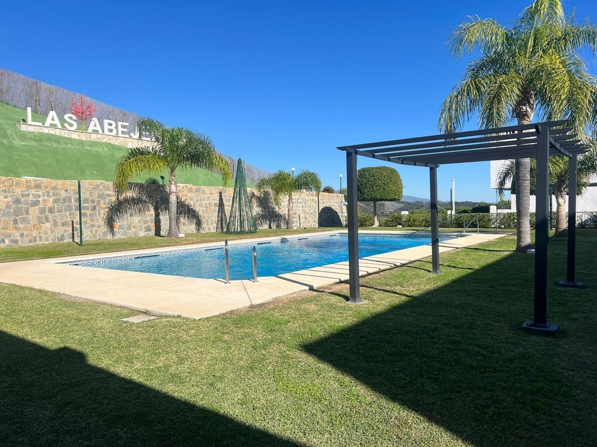 1 bedroom Penthouse for sale in Estepona - € 165,000 (Ref: 9478969)