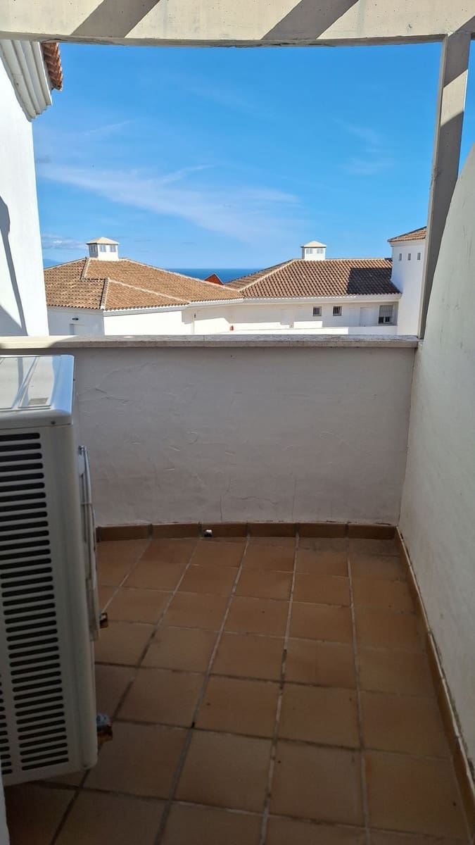 2 bedroom Apartment for sale in Manilva with pool garage - € 230,000 (Ref: 9478978)