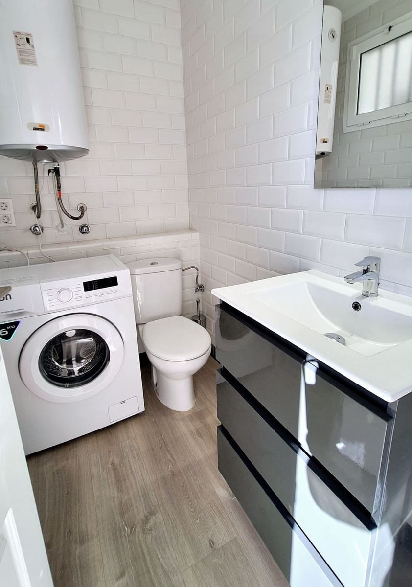 2 bedroom Apartment for sale in Manilva with pool garage - € 230,000 (Ref: 9478978)