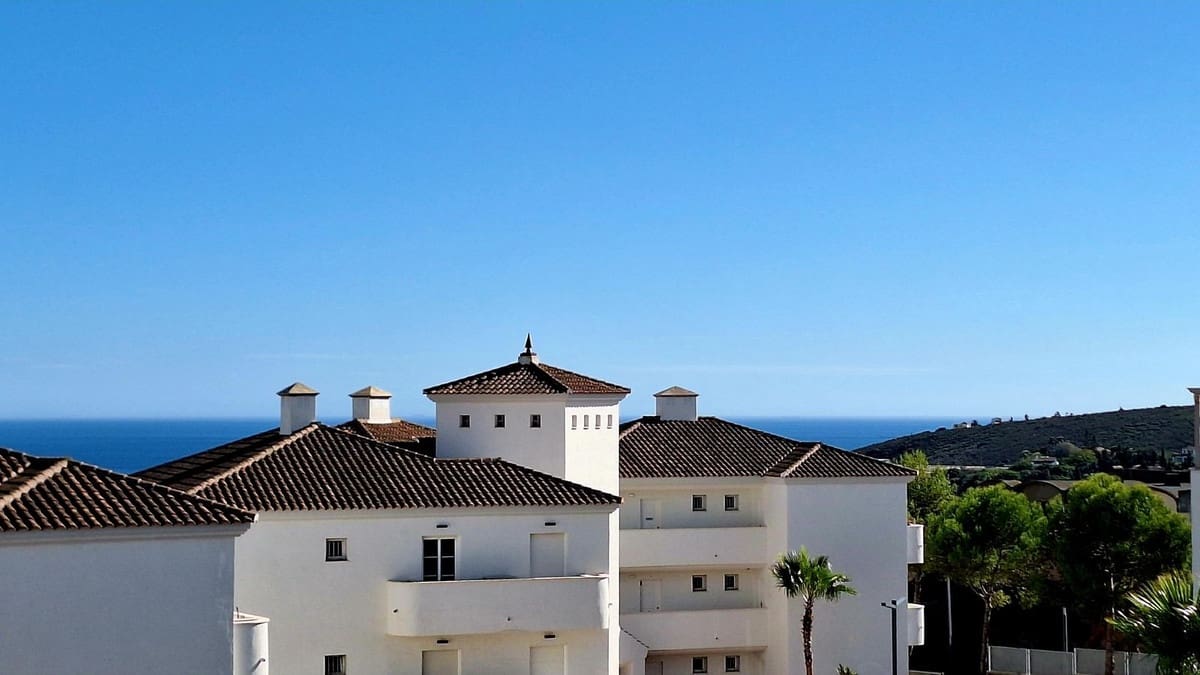 2 bedroom Apartment for sale in Manilva with pool garage - € 230,000 (Ref: 9478978)