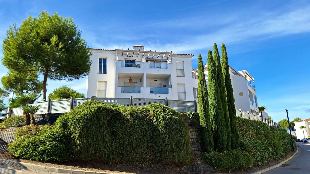 2 bedroom Apartment for sale in Manilva with pool garage - € 230,000 (Ref: 9478978)