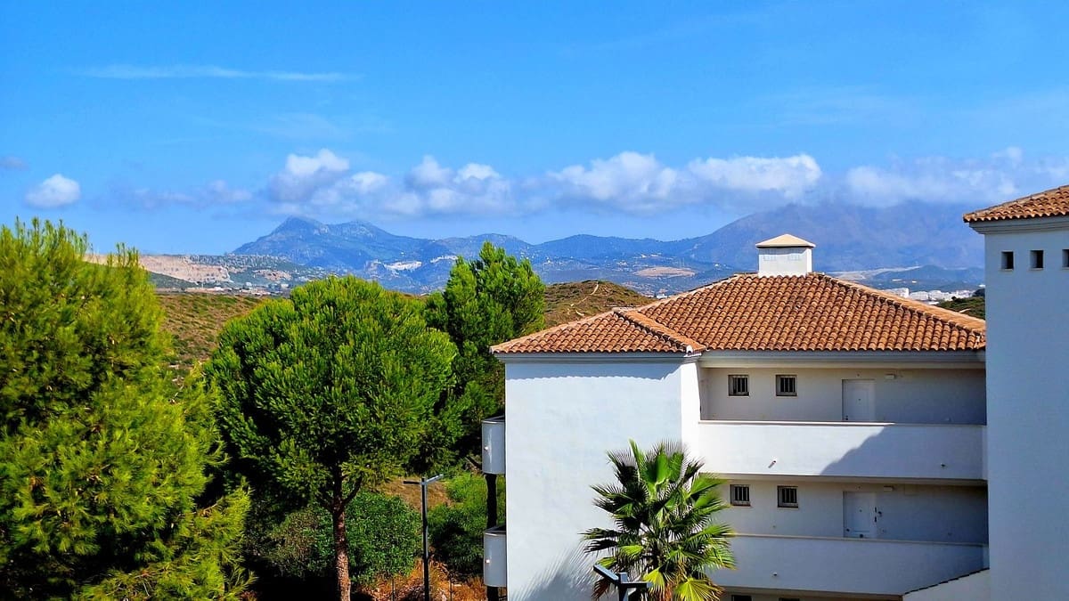 2 bedroom Apartment for sale in Manilva with pool garage - € 230,000 (Ref: 9478978)