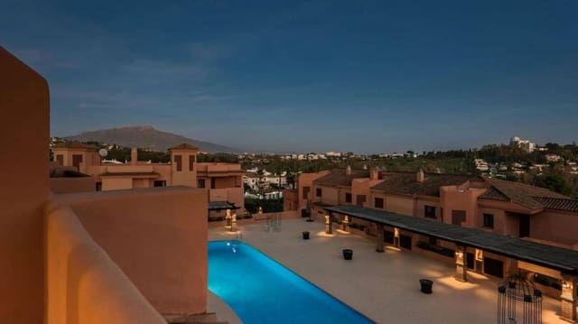 1 chambre Appartement à vendre à Benahavís avec piscine garage - 239 000 € (Ref: 9478982)