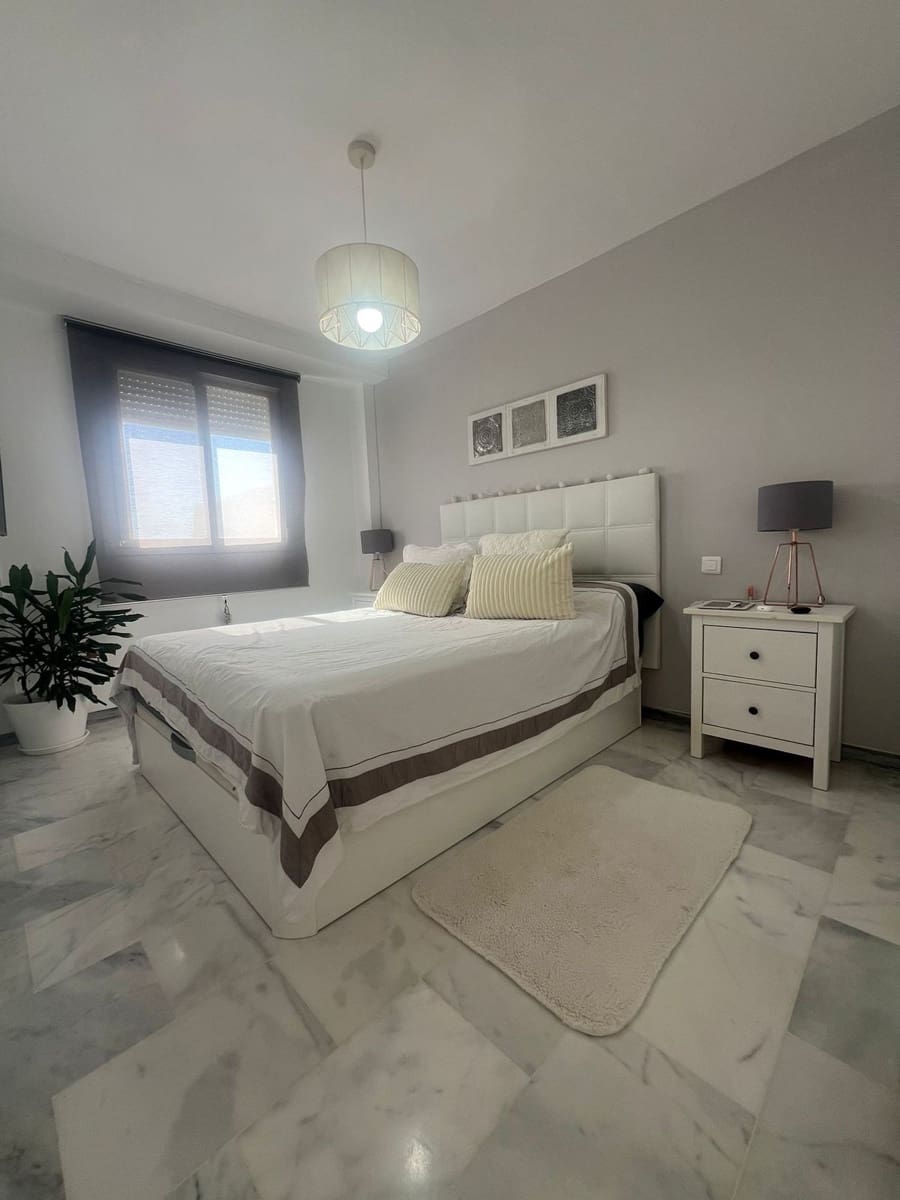 2 chambre Penthouse à vendre à Casares avec piscine garage - 240 000 € (Ref: 9478985)