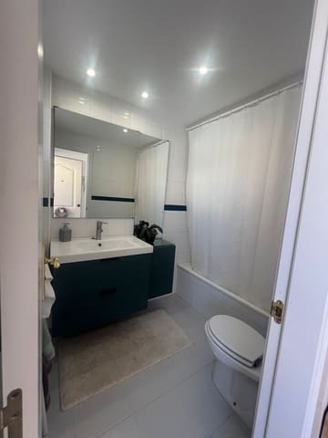 2 chambre Penthouse à vendre à Doña Julia Golf, Casares avec piscine garage - 240 000 € (Ref: 9478985)