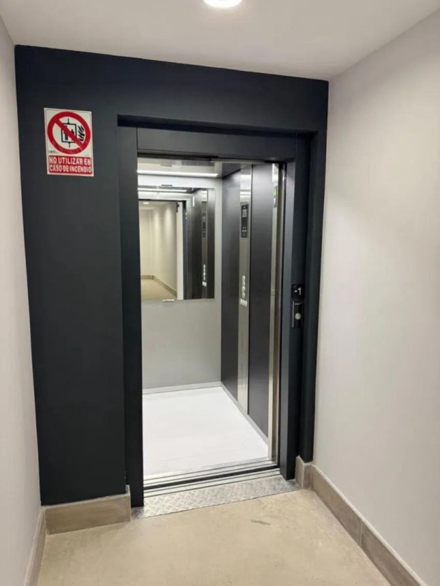 2 bedroom Apartment for sale in Bel-Air with pool garage - € 525,000 (Ref: 9483586)