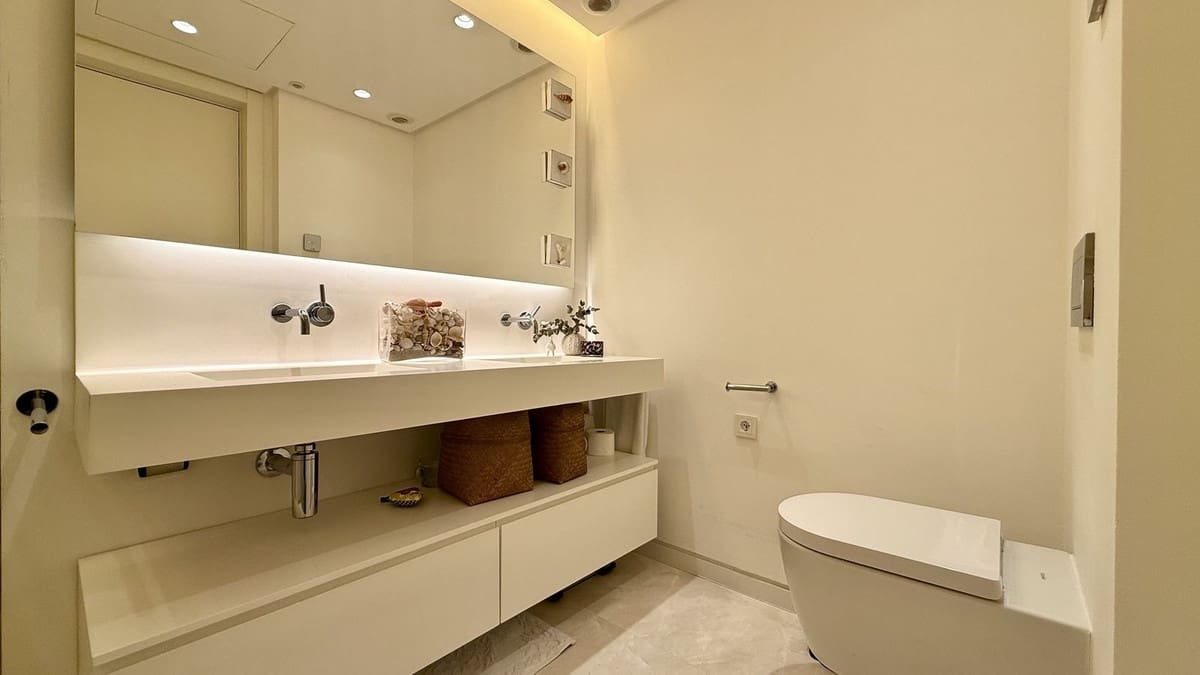 3 bedroom Apartment for sale in Marbella with pool garage - € 1,195,000 (Ref: 9483588)