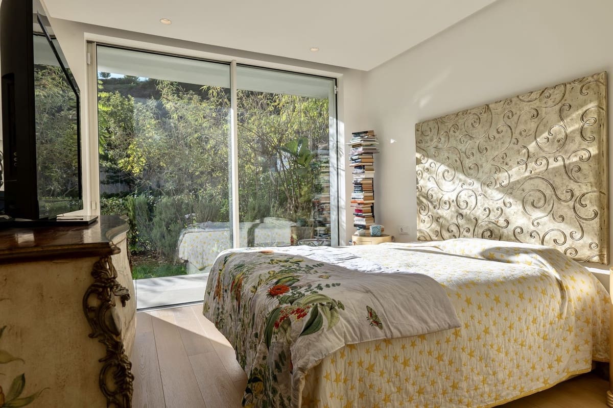 3 bedroom Apartment for sale in Marbella with pool garage - € 1,195,000 (Ref: 9483588)