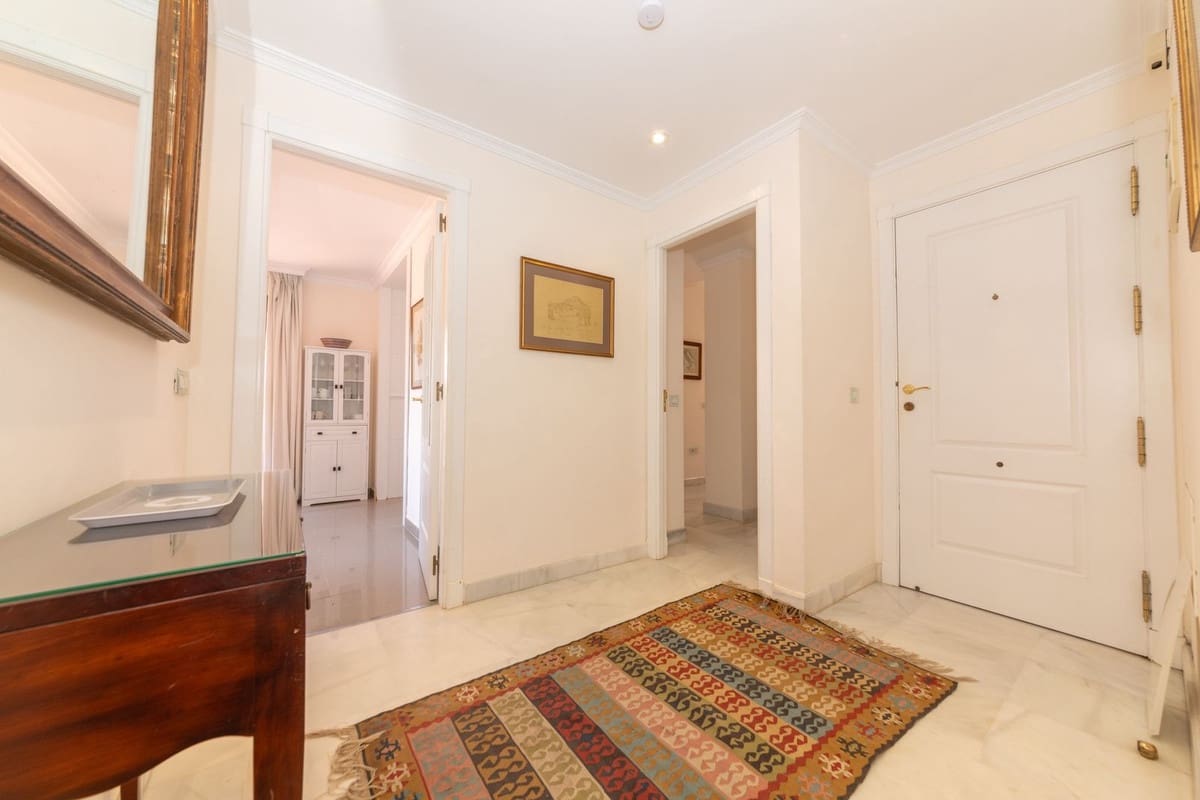 5 bedroom Penthouse for sale in New Golden Mile with pool - € 899,950 (Ref: 9483589)