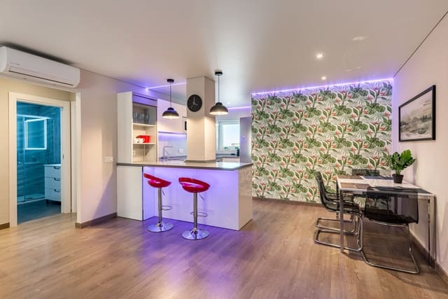 2 bedroom Apartment for sale in Benalmádena pueblo, Benalmádena - € 350,000 (Ref: 9483590)