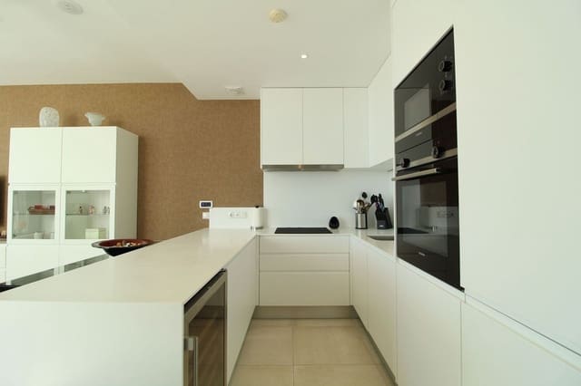 3 soverom Penthouse til salgs i Atalaya-Isdabe, Estepona med svømmebasseng garasje - € 998 500 (Ref: 9483591)