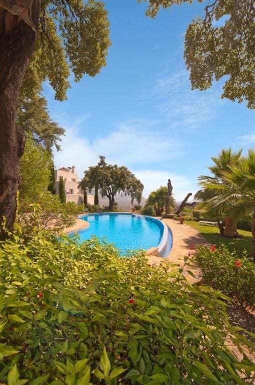 2 soveværelse Lejlighed til salg i Ojen med swimmingpool - € 369.000 (Ref: 9494729)