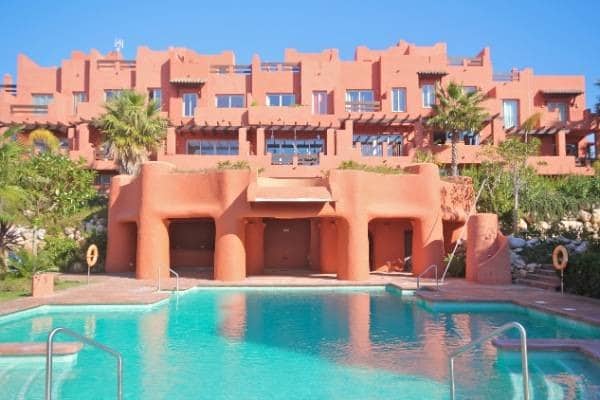 3 soveværelse Byhus til salg i Manilva med swimmingpool garage - € 375.000 (Ref: 9494850)