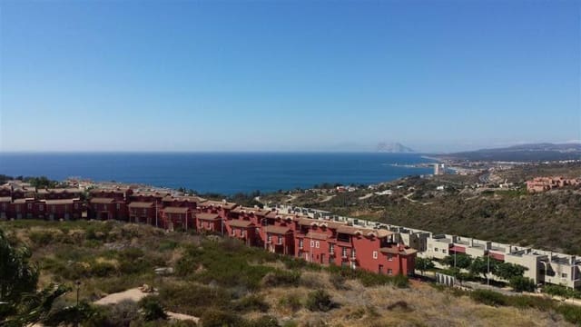 3 soveværelse Byhus til salg i Manilva med swimmingpool garage - € 375.000 (Ref: 9494850)