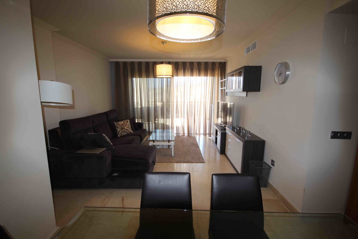 2 bedroom Apartment for sale in Benahavis with pool - € 390,000 (Ref: 9494856)