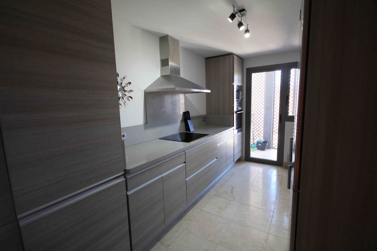 2 bedroom Apartment for sale in Benahavis with pool - € 390,000 (Ref: 9494856)