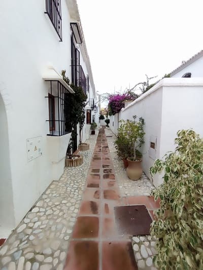 3 bedroom Semi-detached Villa for sale in Fuengirola with garage - € 395,000 (Ref: 9494862)