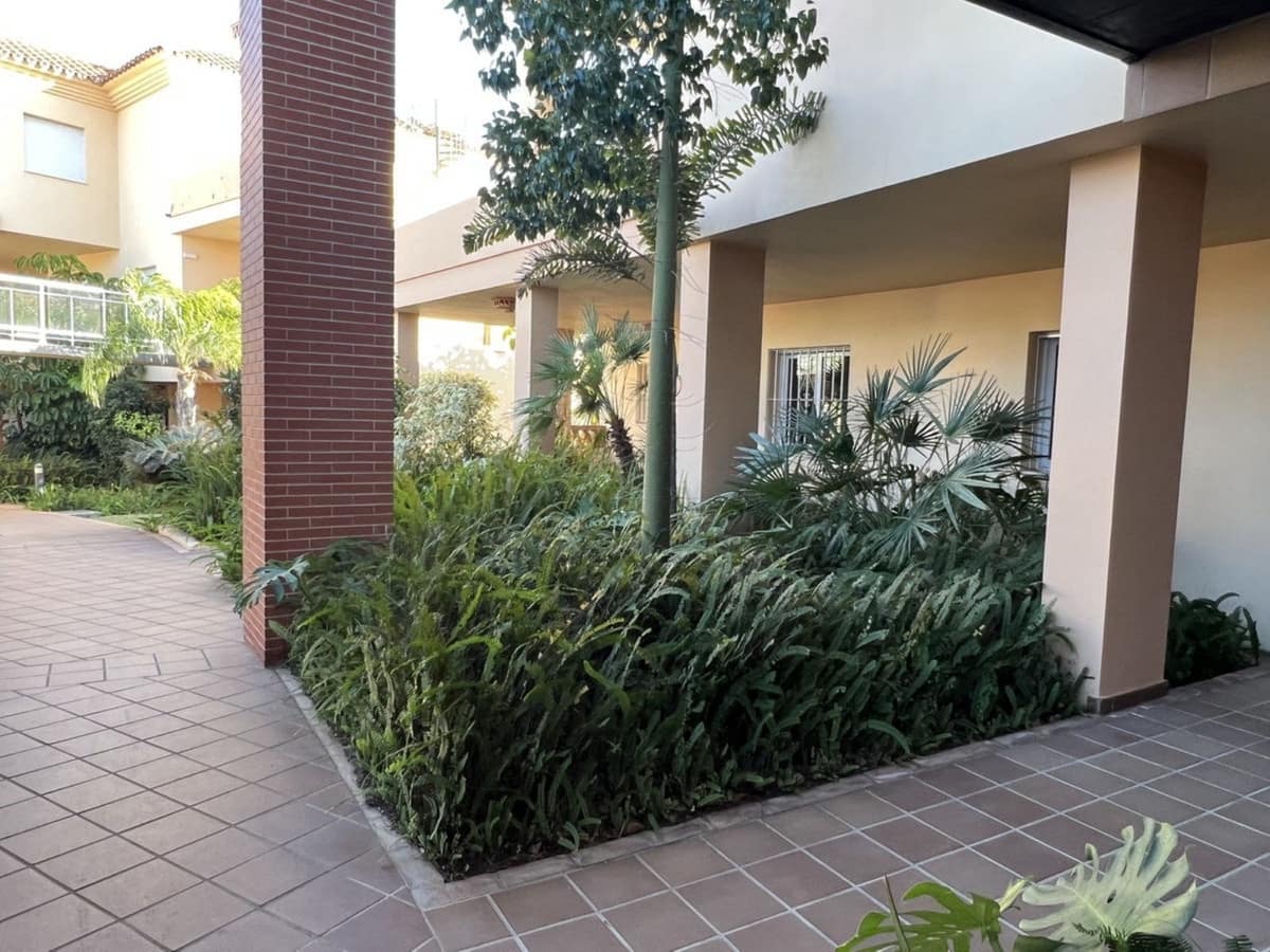 2 bedroom Apartment for sale in Mijas Costa with pool - € 399,000 (Ref: 9495497)