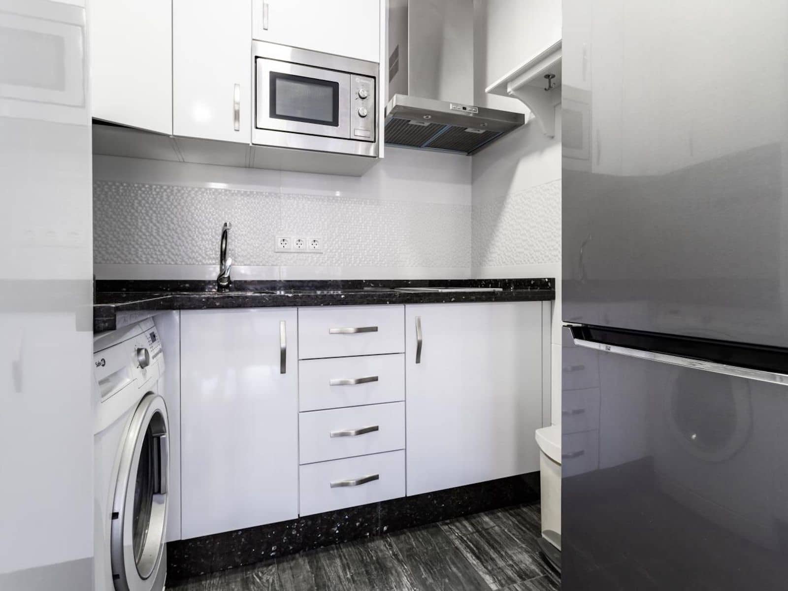 Studio til salg i Fuengirola med swimmingpool - € 229.000 (Ref: 9496446)