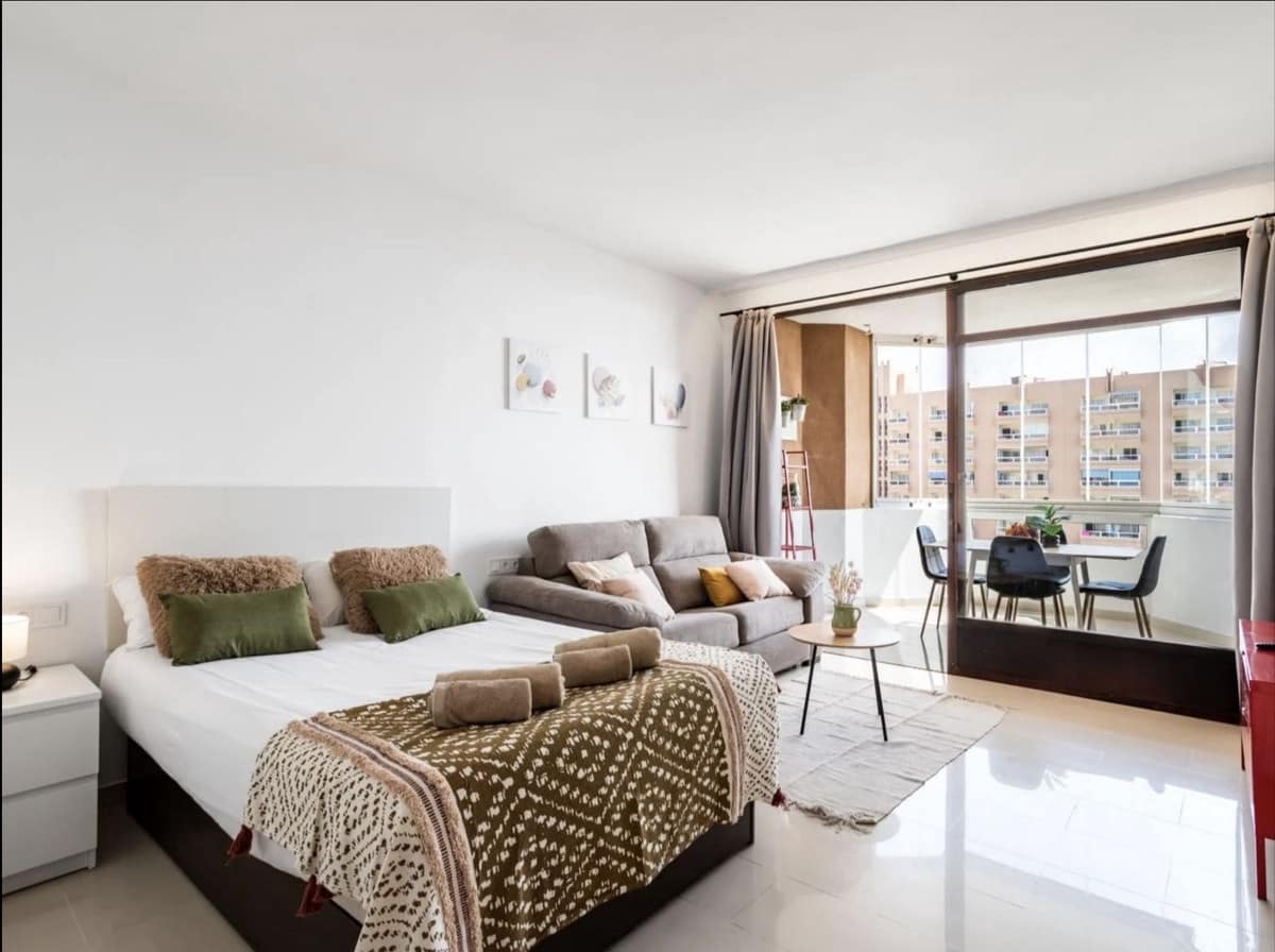 Studio til salg i Fuengirola med swimmingpool - € 249.000 (Ref: 9496448)