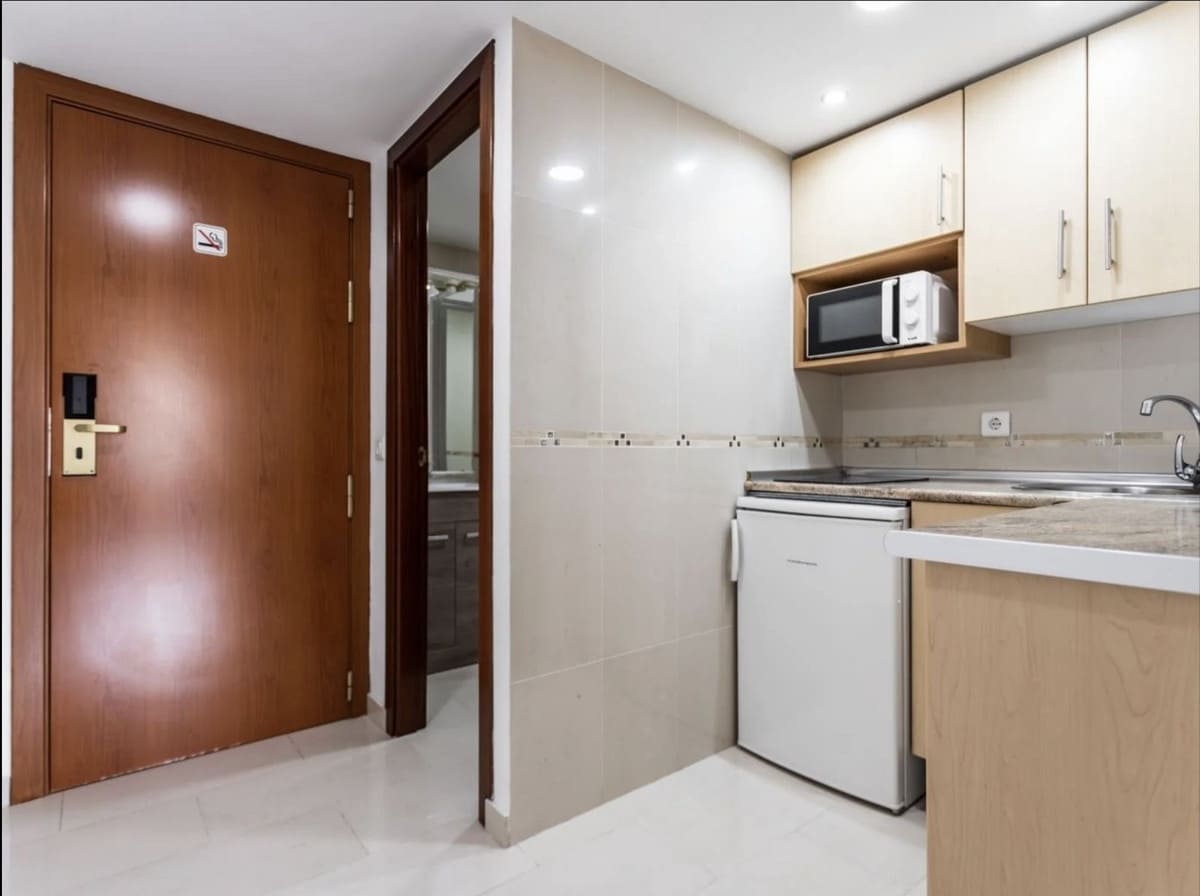 Studio til salg i Fuengirola med swimmingpool - € 249.000 (Ref: 9496448)