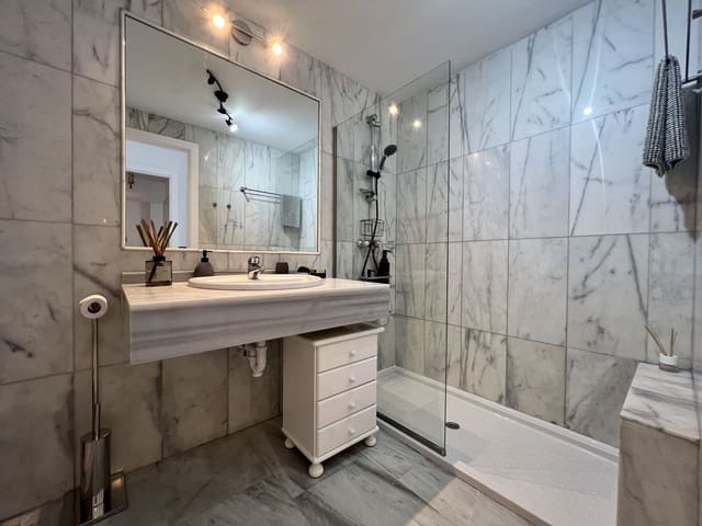 1 makuuhuone Huoneisto myytävänä paikassa Benahavís mukana uima-altaan 
autotalli - 265 000 € (Ref: 9500310)