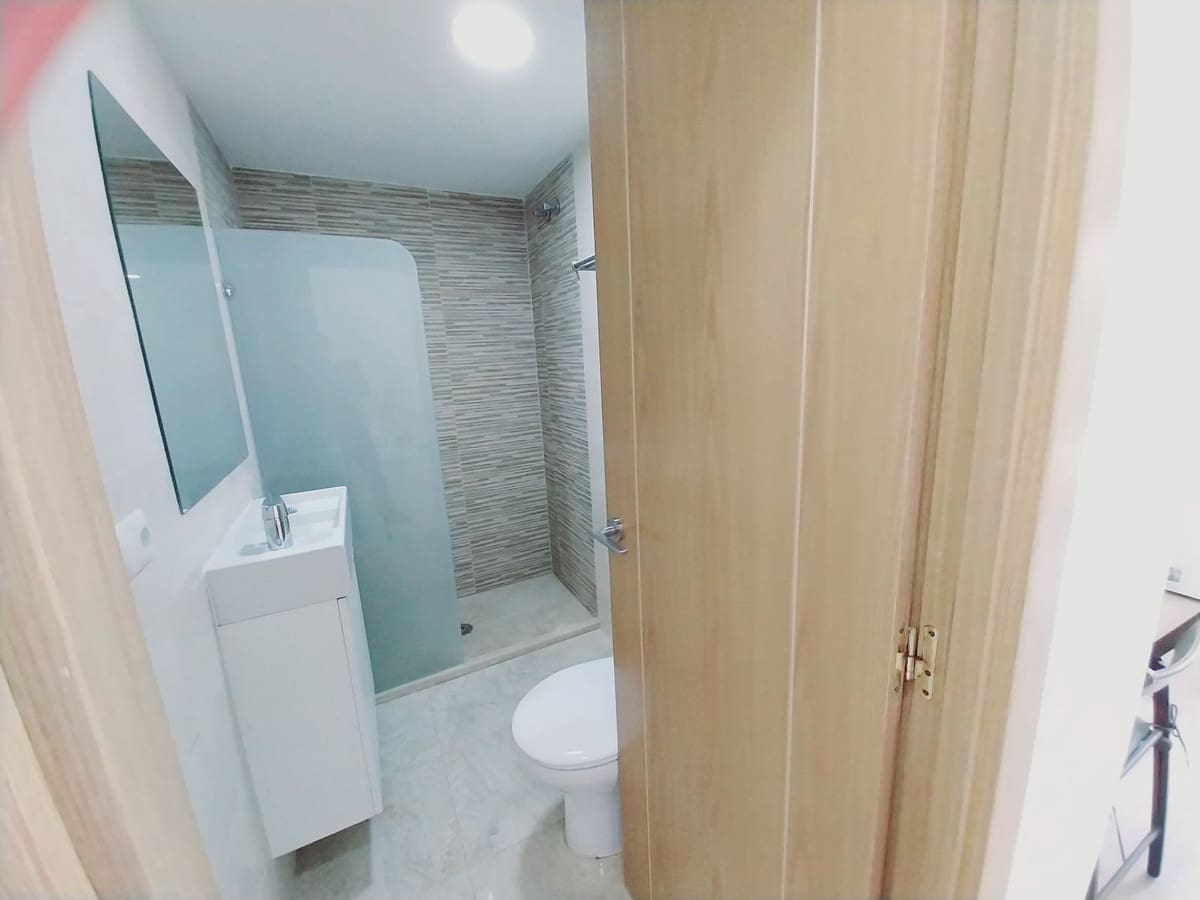 2 bedroom Apartment for sale in Calahonda with pool - € 293,000 (Ref: 9500327)