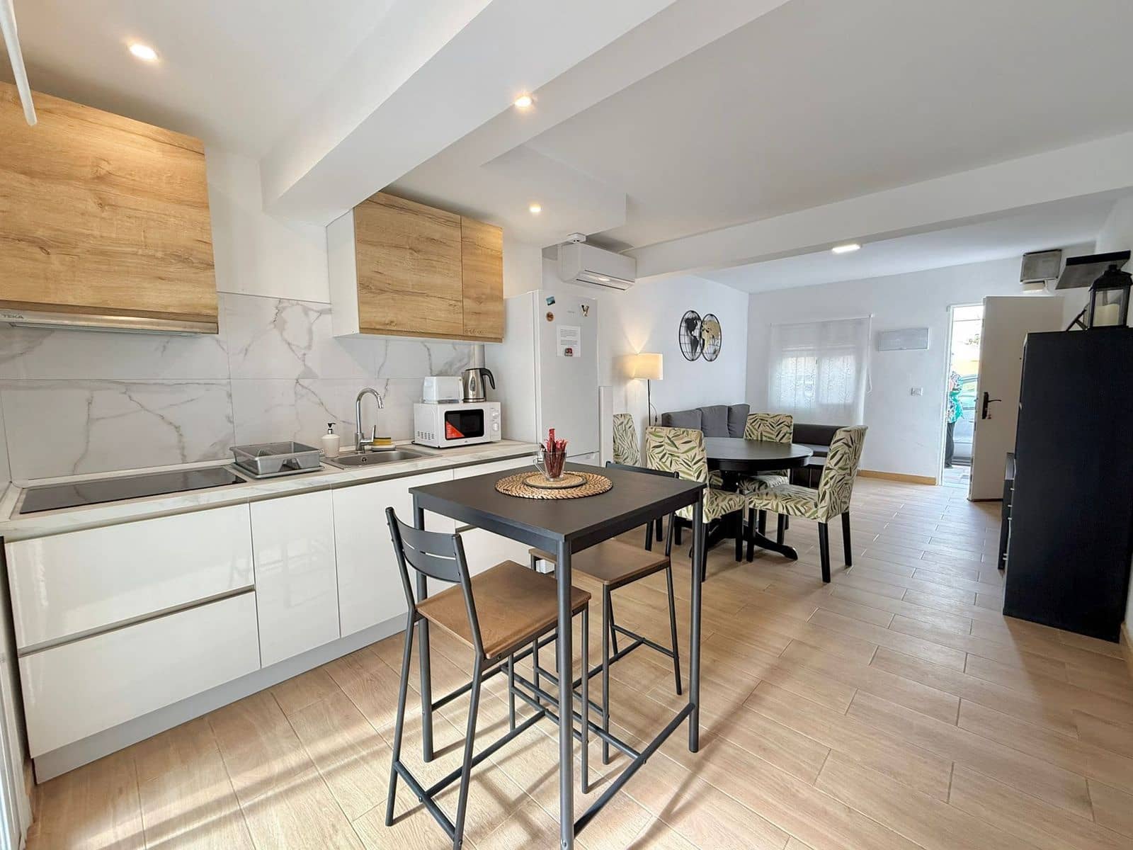 2 bedroom Apartment for sale in Fuengirola - € 299,000 (Ref: 9500683)