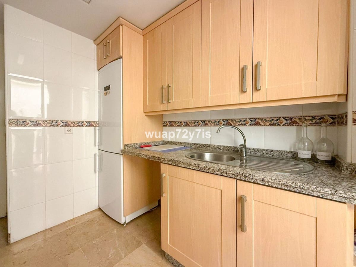 1 sypialnia Apartament na sprzedaż w Estepona z garażem - 275 000 € (Ref: 9504615)