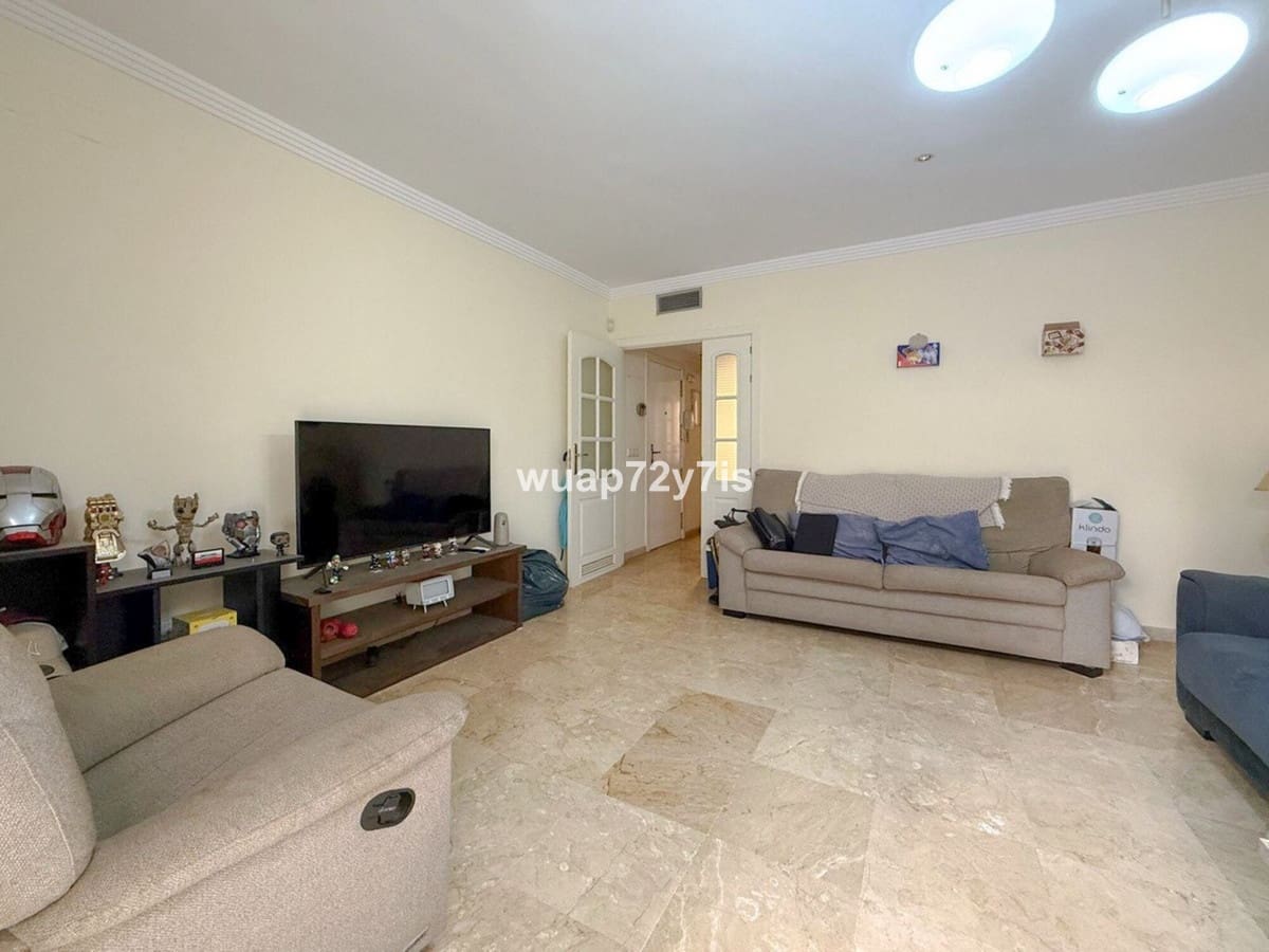 1 sypialnia Apartament na sprzedaż w Estepona z garażem - 275 000 € (Ref: 9504615)
