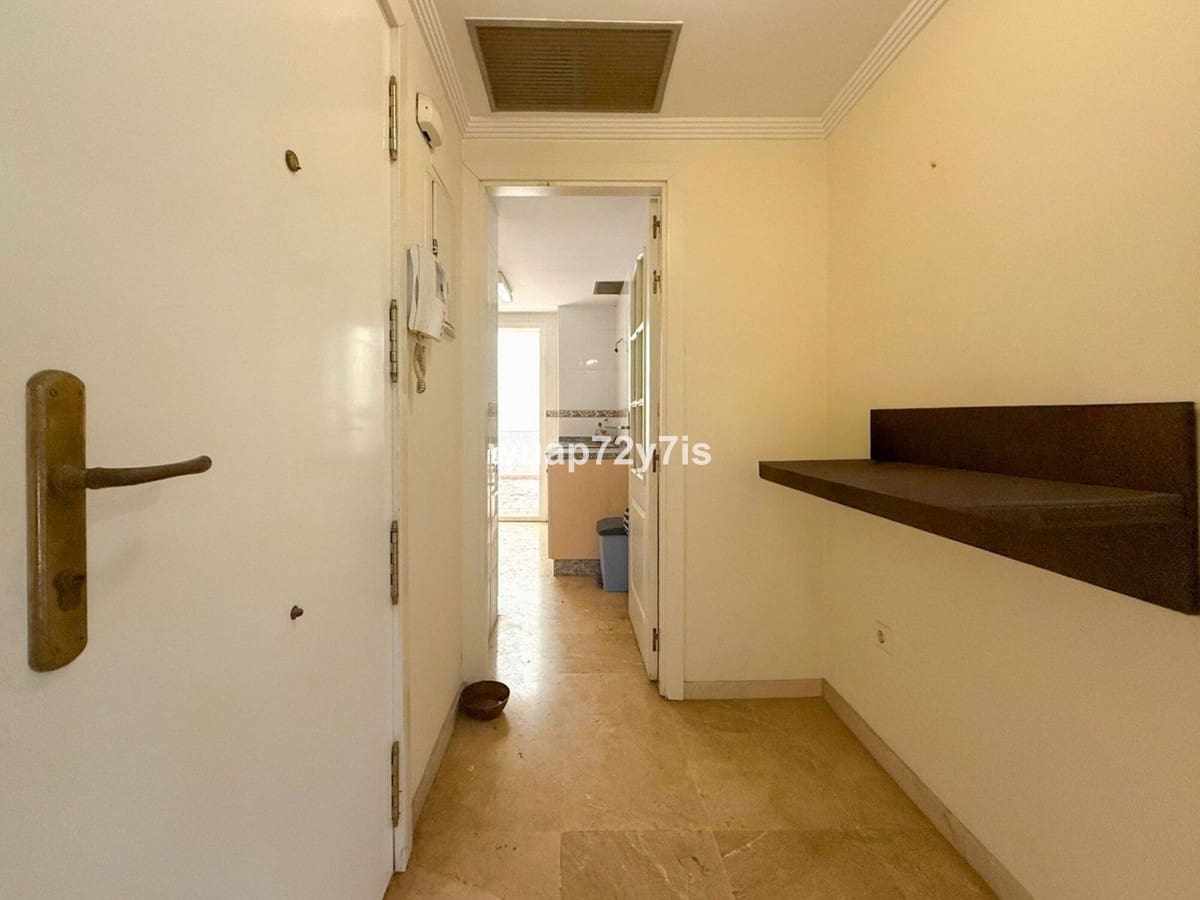 1 sypialnia Apartament na sprzedaż w Estepona z garażem - 275 000 € (Ref: 9504615)