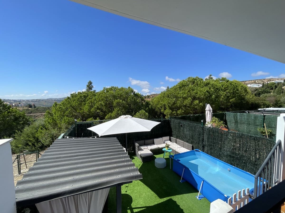 4 bedroom Apartment for sale in Casares - € 299,000 (Ref: 9504730)
