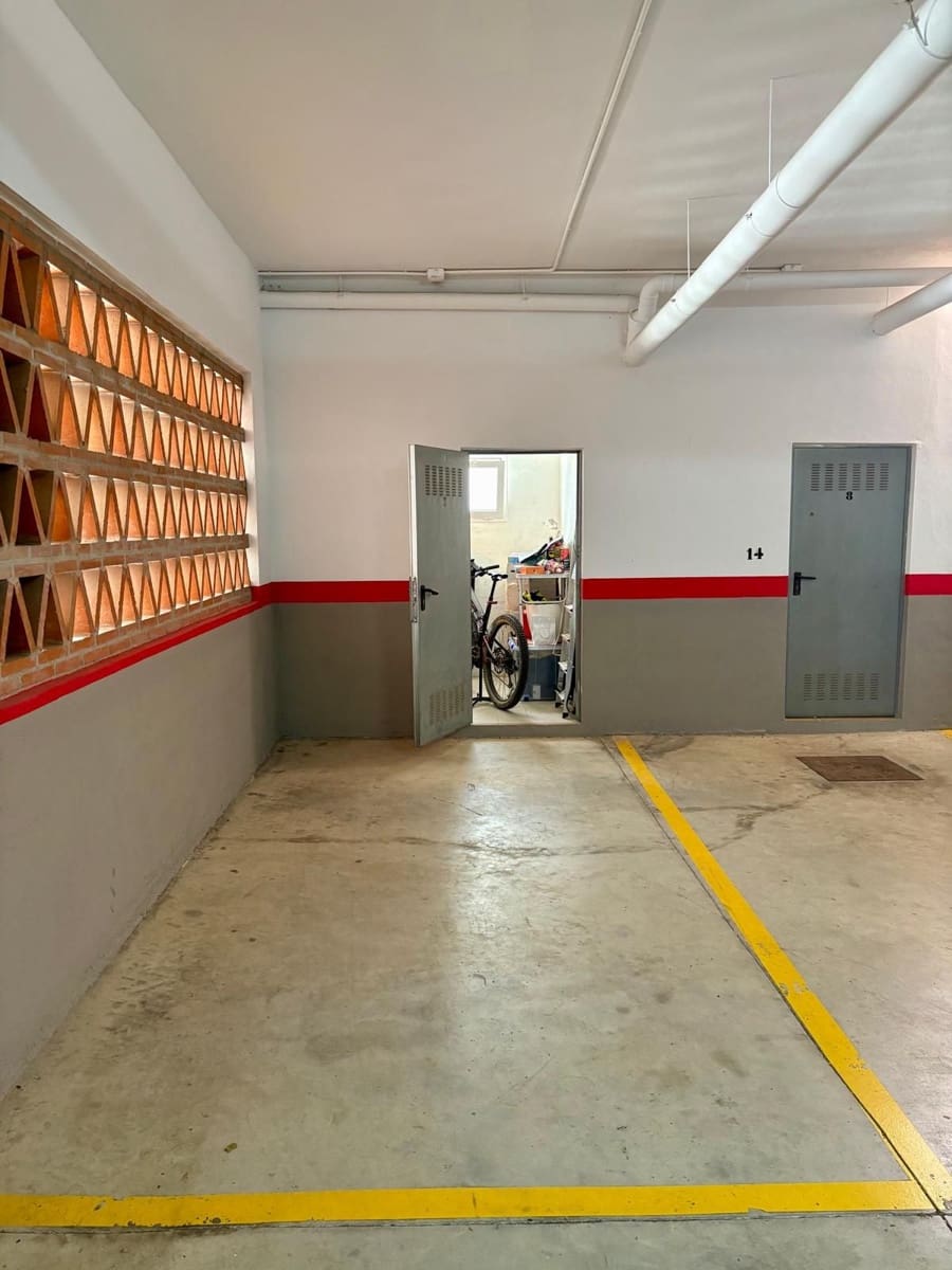 2 bedroom Apartment for sale in Calahonda with pool garage - € 429,000 (Ref: 9506183)