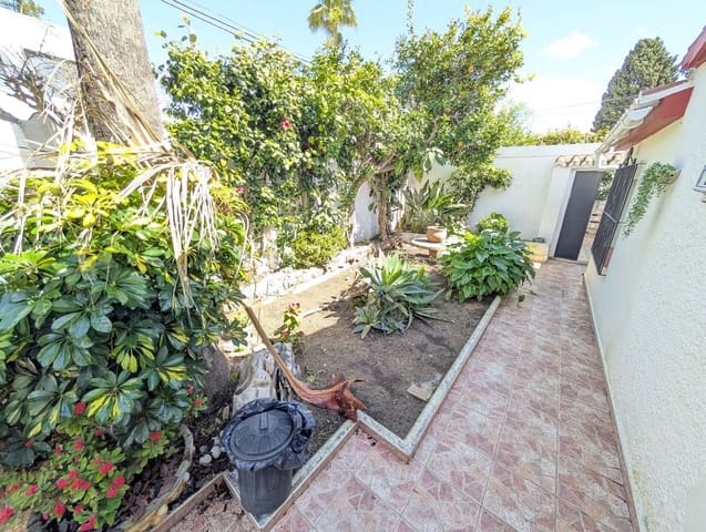 3 soveværelse Semi-Rækkehus til salg i El Rosario, Marbella med swimmingpool - € 565.000 (Ref: 9506212)