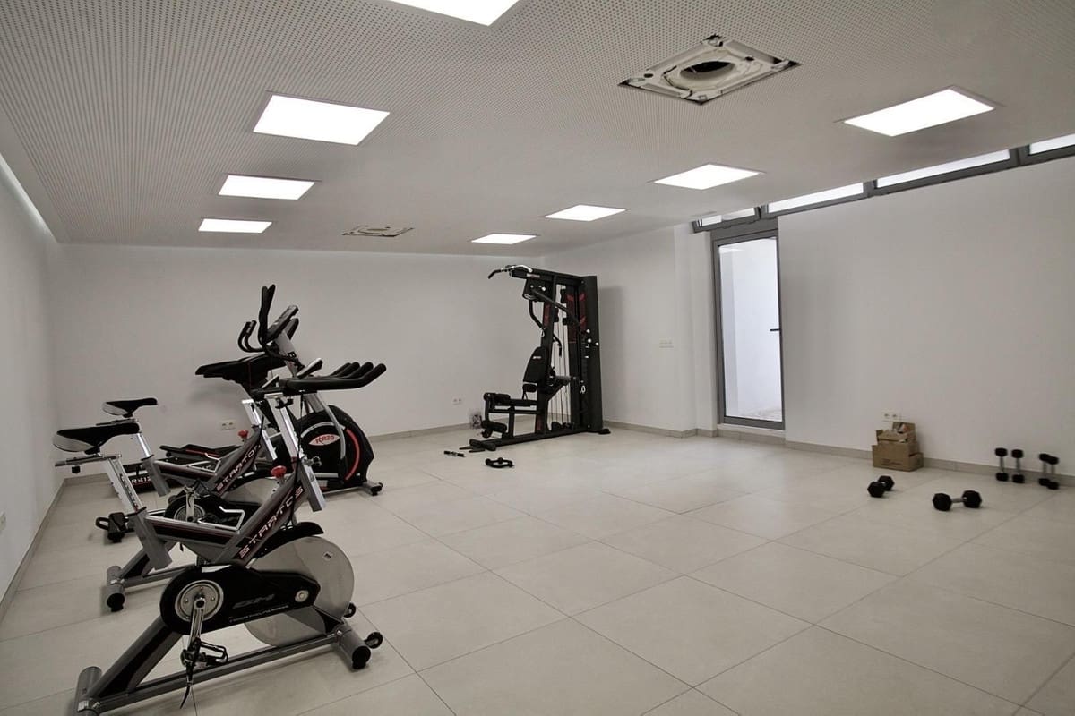 2 sovrum Lägenhet till salu i Elviria med pool garage - 699 000 € (Ref: 9506249)